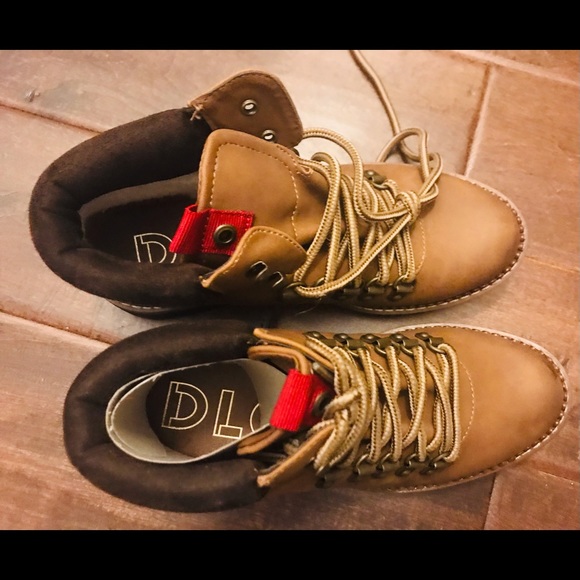 DLG Brown Boots - Picture 2 of 3